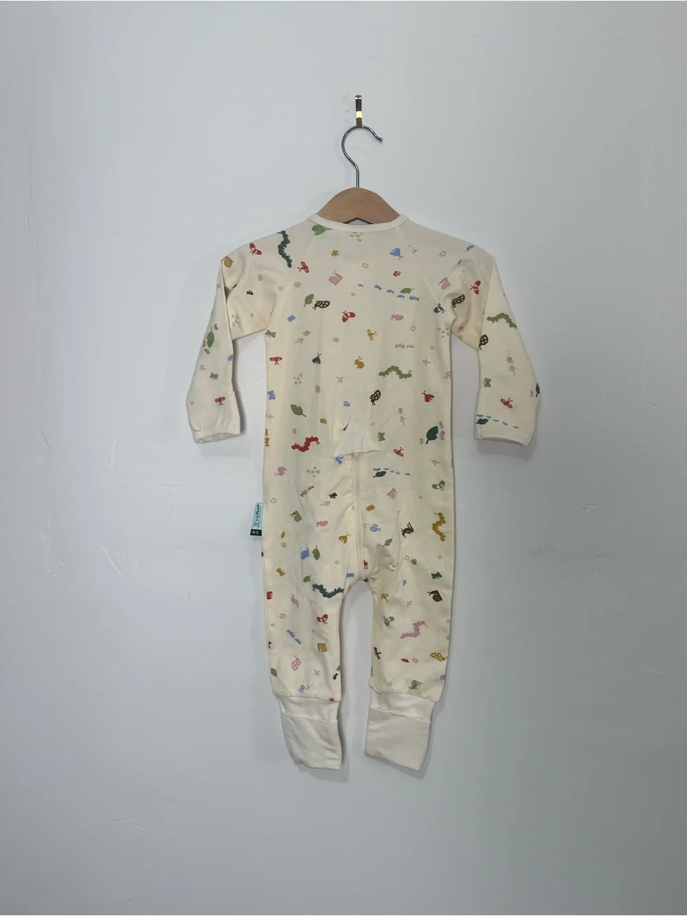 Ergopouch nwt Cream Baby One-Piece with bug Print size 0 6-12 months